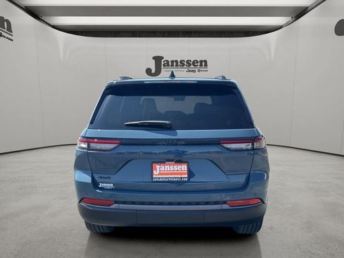 New 2026 Jeep Grand Cherokee Limited w/ Limited Altitude Package AWD/4WD image 3