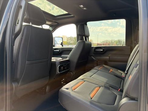 Used 2021 GMC Sierra 2500 AT4 w/ AT4 Premium Plus Package AWD/4WD image 33