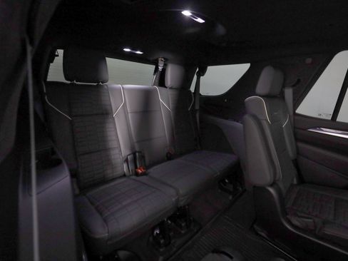 Used 2025 Cadillac Escalade V w/ LPO, ONYX Package image 16