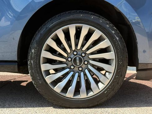 Used 2020 Lincoln Navigator Reserve w/ Luxury Package AWD/4WD image 25