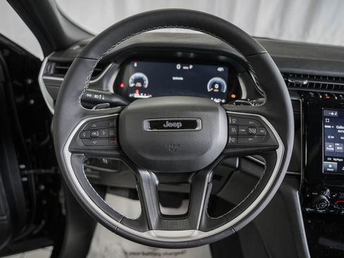 New 2025 Jeep Grand Cherokee Altitude w/ Trailer Tow Package image 27