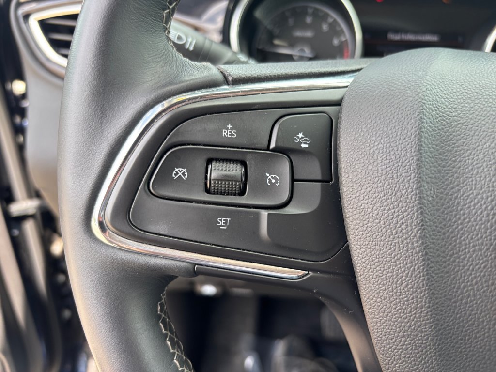 Used 2023 Buick Encore GX Select FWD image 17