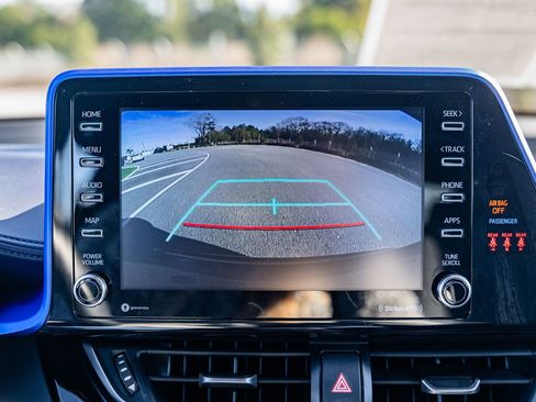 Used 2021 Toyota C-HR XLE image 29