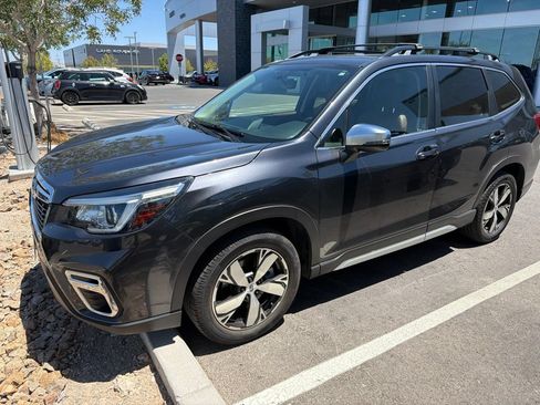 Used 2019 Subaru Forester Touring AWD/4WD image 4