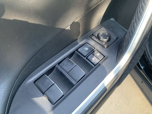 Used 2020 Toyota RAV4 Limited image 15