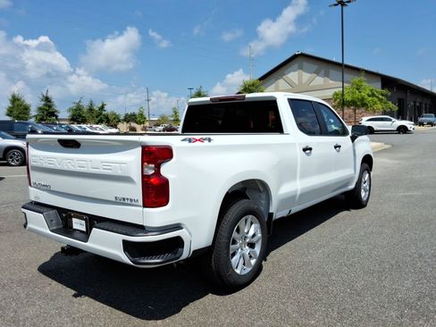 Used 2026 Chevrolet Silverado 1500 Custom image 5