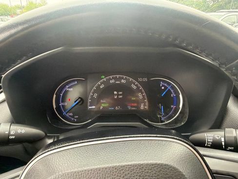 Used 2020 Toyota RAV4 XSE AWD/4WD image 25