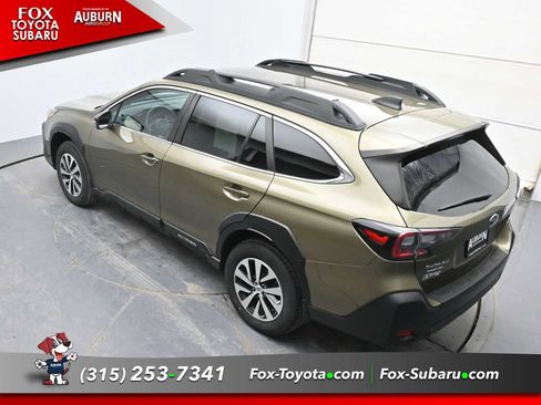 Used 2023 Subaru Outback Premium image 24