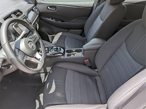 Certified 2024 Nissan Leaf SV Plus image 19