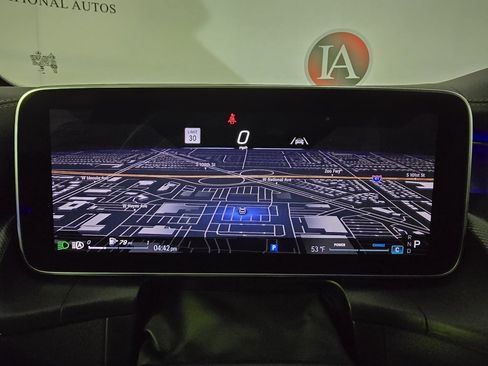 Used 2025 Mercedes-Benz GLC 300 4MATIC image 22