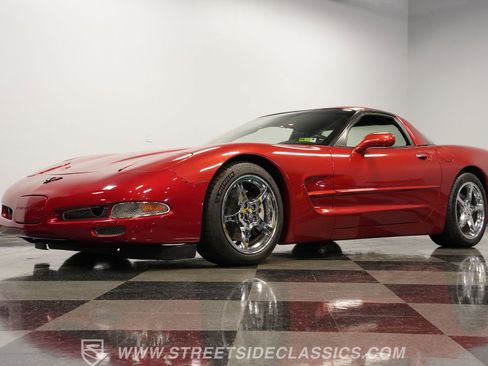 Used 1998 Chevrolet Corvette Coupe image 21