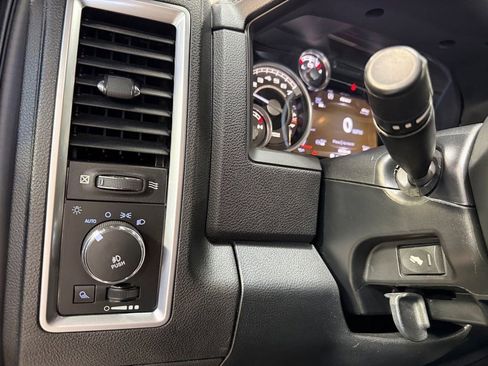 Used 2016 RAM 1500 Limited image 37