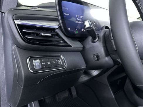 New 2026 Buick Enclave Avenir w/ Super Cruise Package image 18