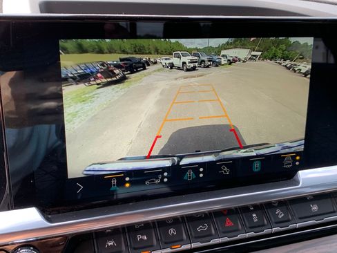 Used 2022 GMC Sierra 1500 SLT w/ SLT Premium Plus Package AWD/4WD image 31