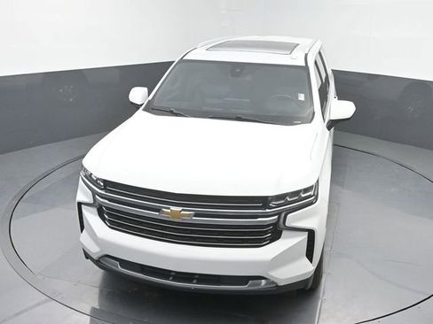 Used 2021 Chevrolet Suburban LT RWD image 30