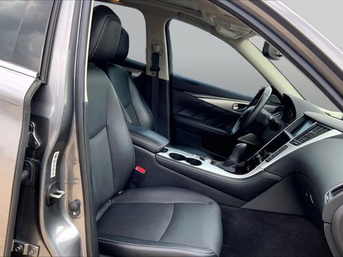 Used 2023 INFINITI Q50 Luxe w/ Cargo Package RWD image 9