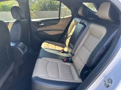 Used 2023 Chevrolet Equinox Premier AWD/4WD image 18