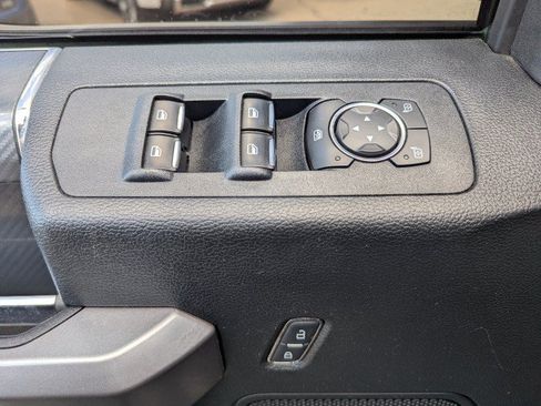 Used 2019 Ford F150 XLT w/ Equipment Group 302A Luxury AWD/4WD image 10