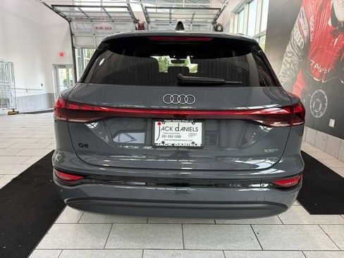 Used 2025 Audi Q6 e-tron Premium Plus w/ Premium Plus AWD/4WD image 4