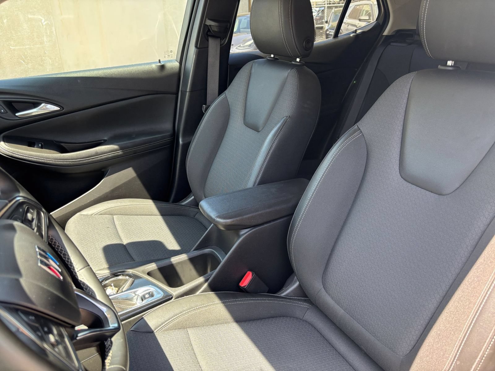 Used 2025 Buick Encore GX Preferred FWD image 30