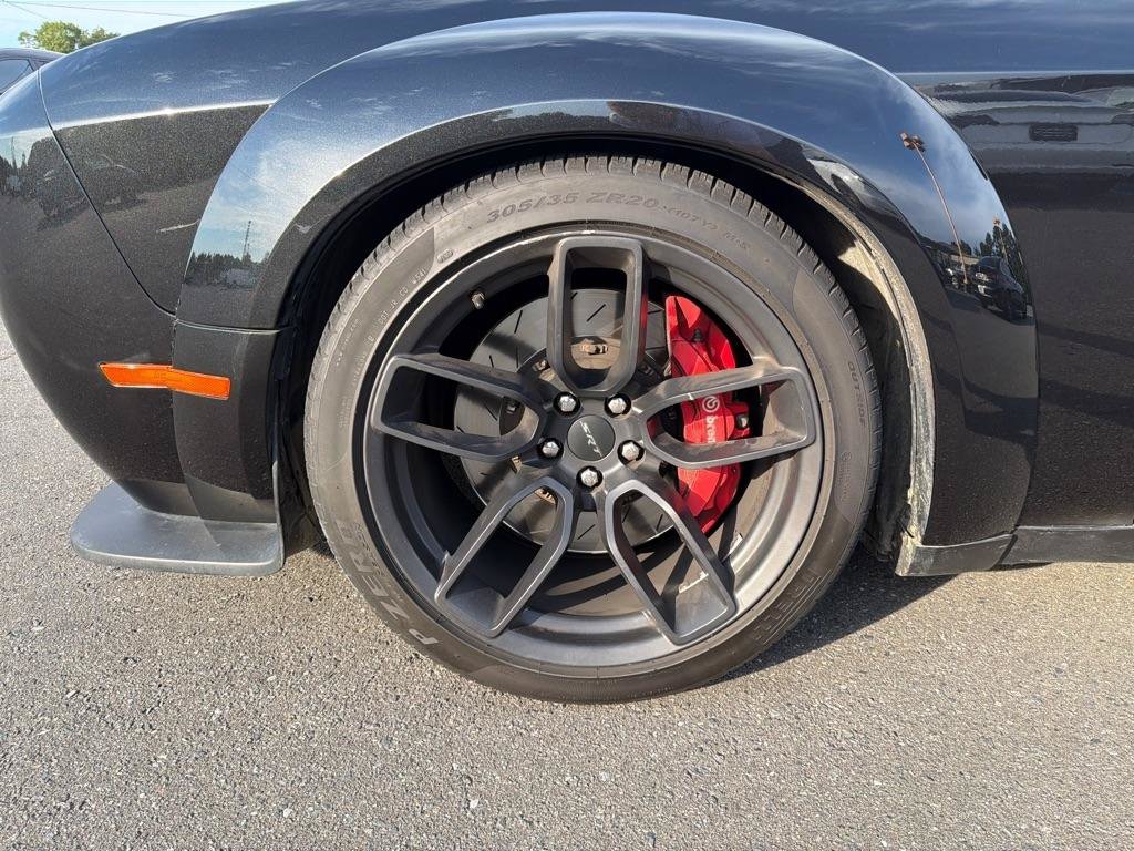 Used 2015 Dodge Challenger SRT Hellcat RWD image 8