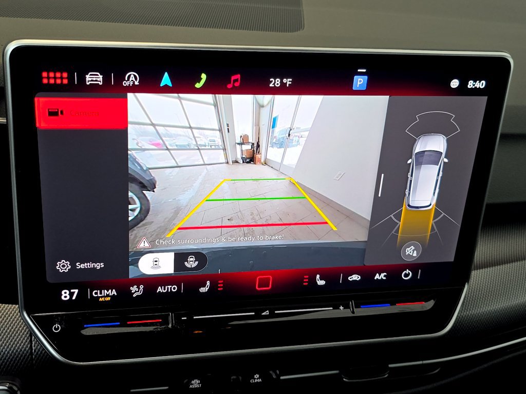 New 2026 Volkswagen GTI SE FWD image 3