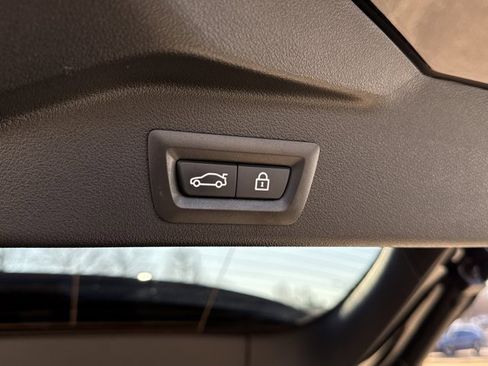 Certified 2022 BMW X5 xDrive45e w/ Climate Comfort Package image 24