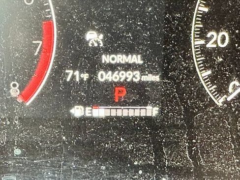 Used 2024 Honda CR-V EX-L image 10