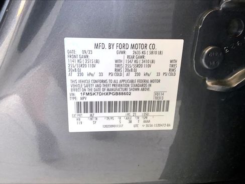 Used 2023 Ford Explorer XLT w/ Equipment Group 202A RWD image 31