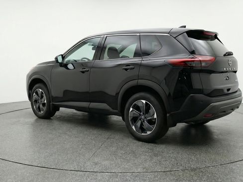 Used 2025 Nissan Rogue SV FWD image 6
