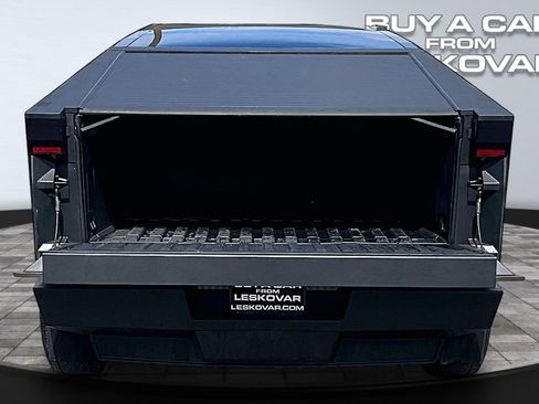 Used 2025 Tesla Cybertruck AWD Crew Cab image 17