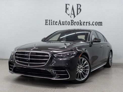 Used 2022 Mercedes-Benz S 500 4MATIC w/ AMG Line Package image 1