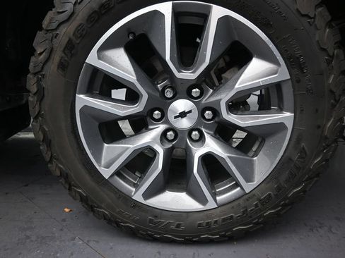 Used 2020 Chevrolet Silverado 1500 LT w/ Texas Edition RWD image 10