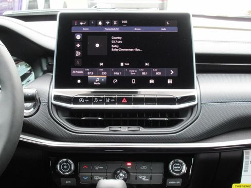 New 2026 Jeep Compass Latitude AWD/4WD image 15
