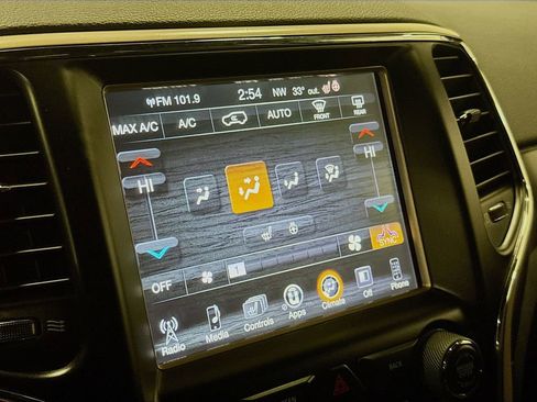 Used 2015 Jeep Grand Cherokee Altitude image 17
