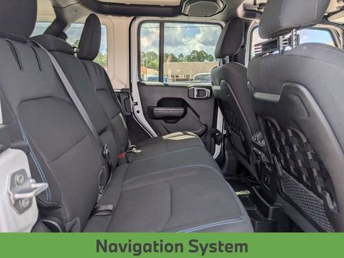 Used 2023 Jeep Wrangler Unlimited Rubicon 4xe AWD/4WD image 30