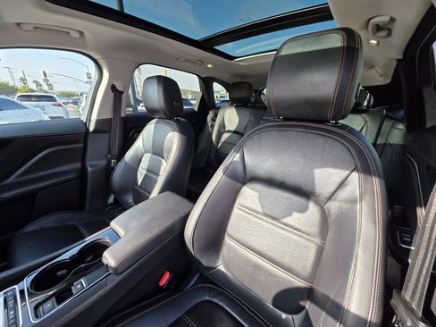 Used 2017 Jaguar F-PACE Prestige image 17