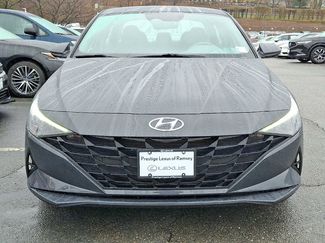 Used 2023 Hyundai Elantra SEL video 2