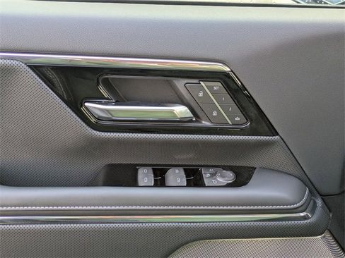 New 2025 GMC Sierra EV Denali image 11