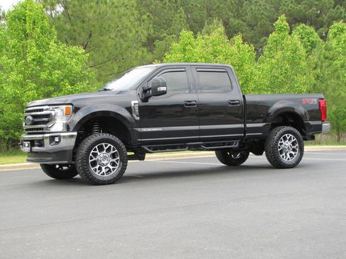 Used 2020 Ford F250 Lariat image 3