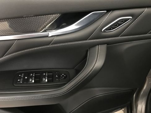 Used 2022 Maserati Levante Modena AWD/4WD image 10