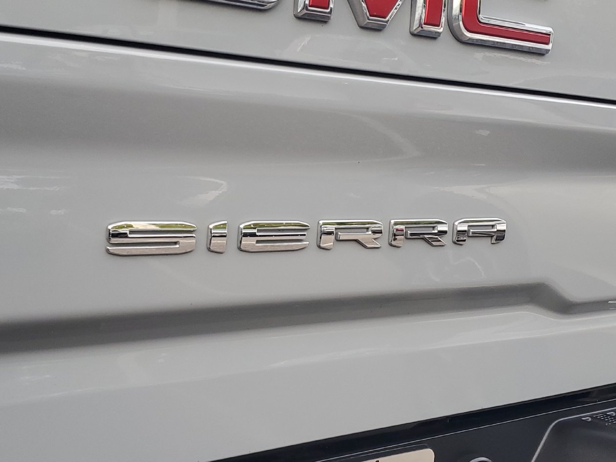 Used 2024 GMC Sierra 2500 AT4 w/ AT4 Premium Plus Package AWD/4WD image 7