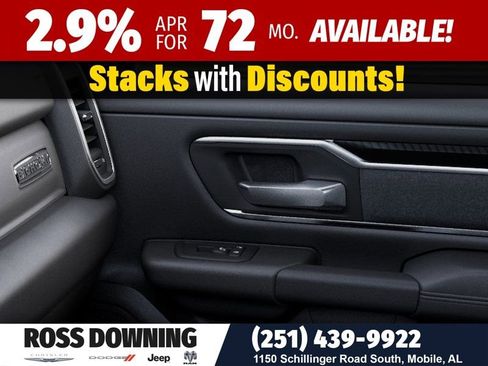 New 2026 RAM 1500 4x4 Crew Cab image 25