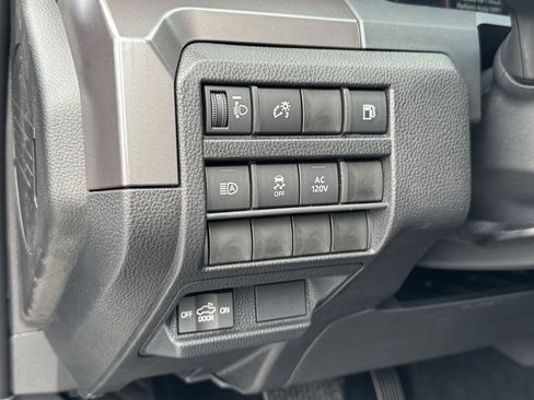 New 2025 Toyota Tacoma TRD Off-Road image 17