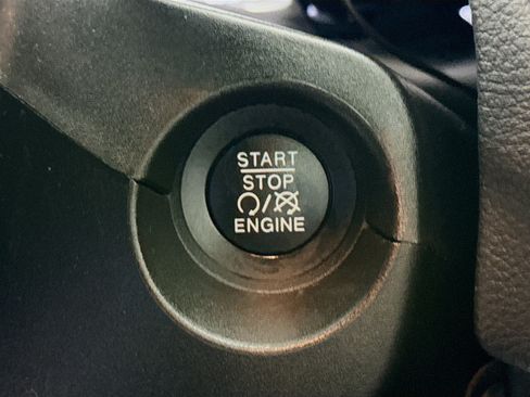 Used 2019 Jeep Compass Latitude w/ Popular Equipment Group image 21