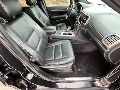 Used 2016 Jeep Grand Cherokee Limited image 19