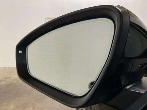 Used 2024 Audi Q4 e-tron Premium Plus w/ Premium Plus image 92