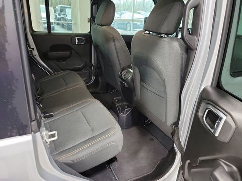 Used 2024 Jeep Wrangler Sport S image 14