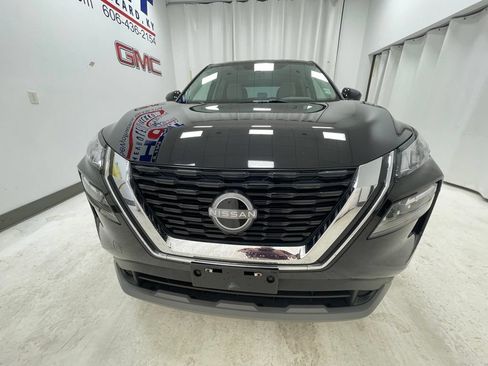 Used 2023 Nissan Rogue SV AWD/4WD image 2