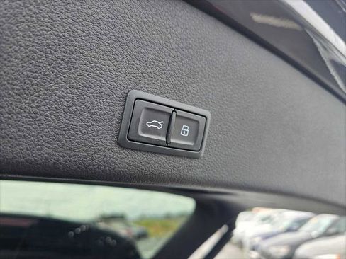 Used 2024 Audi SQ8 e-tron Premium Plus AWD/4WD image 15